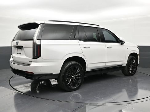 Certified 2025 Cadillac Escalade Sport Platinum w/ LPO, ONYX Package RWD image 5