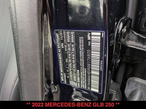 Used 2022 Mercedes-Benz GLB 250 4MATIC image 34