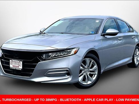 Used 2018 Honda Accord LX image 3