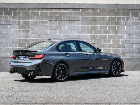 Used 2023 BMW M340i xDrive AWD/4WD image 3