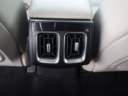 Used 2025 Kia Sorento S FWD image 15