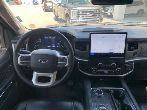 Used 2022 Ford Expedition XLT AWD/4WD image 15