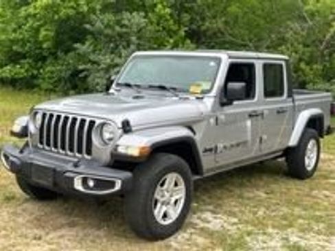 Used 2021 Jeep Gladiator Sport AWD/4WD image 3