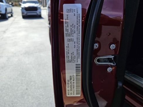 Used 2024 RAM 2500 Limited image 16