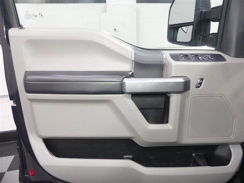 Used 2022 Ford F450 XLT image 15