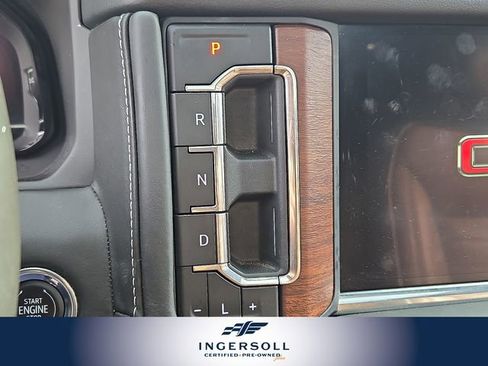 Used 2023 GMC Yukon Denali Ultimate image 19