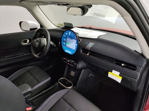 Used 2025 MINI Cooper 2-Door Hardtop image 20