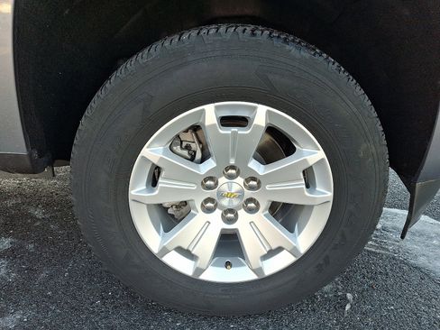 Used 2021 Chevrolet Colorado LT w/ LT Convenience Package image 9