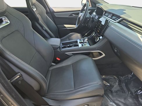 Used 2025 Jaguar F-PACE R-Dynamic S AWD/4WD image 10