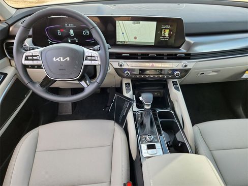 New 2025 Kia Telluride S image 11