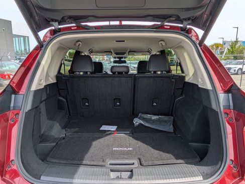 Certified 2025 Nissan Rogue SL AWD/4WD image 29