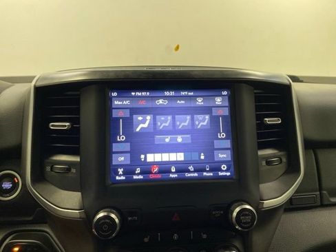 Used 2019 RAM 1500 Big Horn AWD/4WD image 11