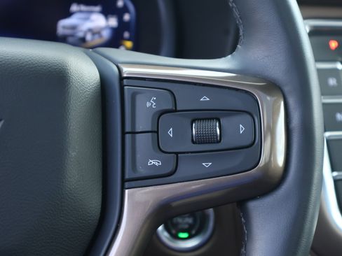 Used 2023 Chevrolet Tahoe High Country w/ Premium Package 2 AWD/4WD image 18