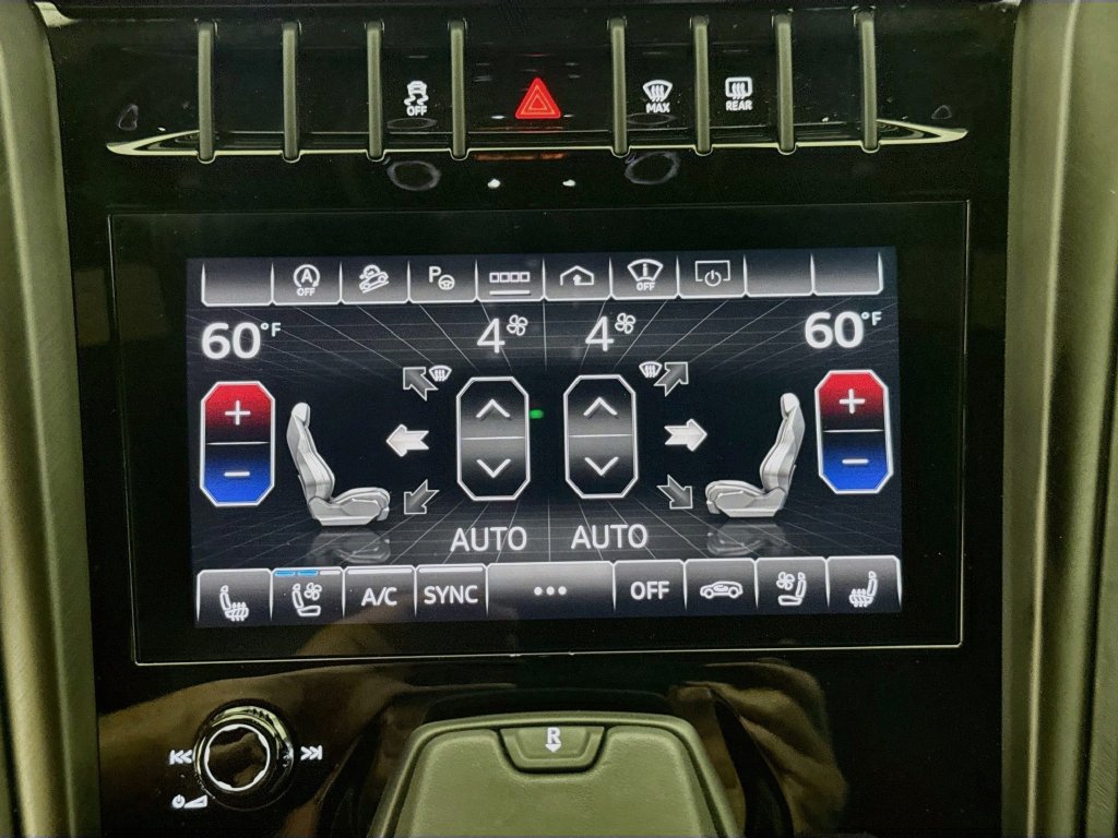 Used 2023 Lamborghini Urus S AWD/4WD image 16