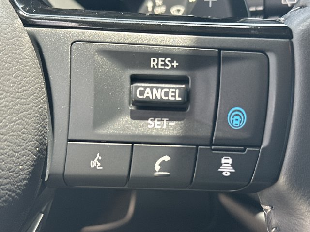 Used 2023 Nissan Pathfinder SL AWD/4WD image 20