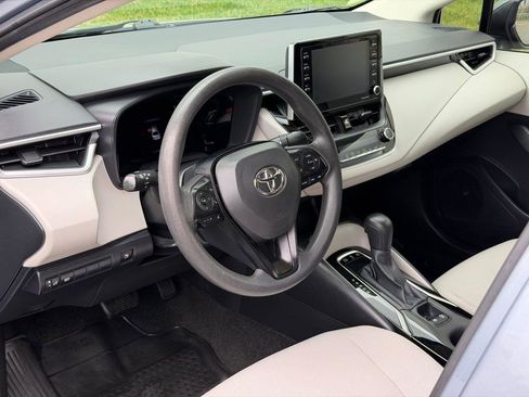 Used 2021 Toyota Corolla LE image 23