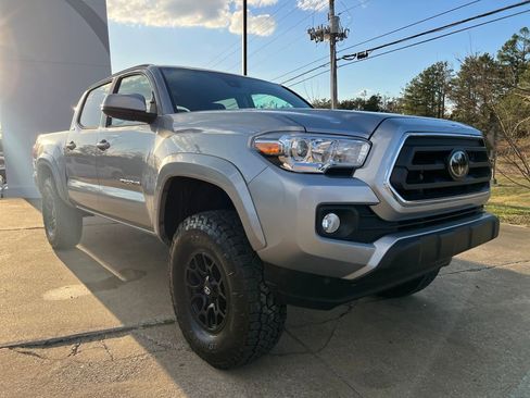 Used 2021 Toyota Tacoma SR5 image 1