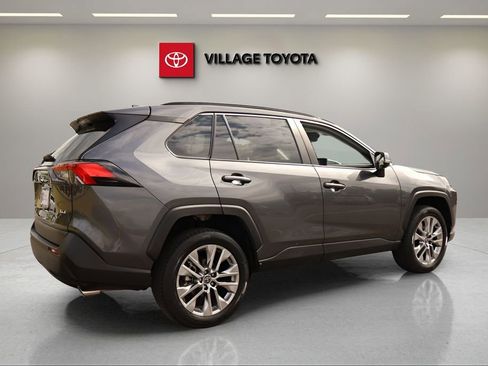 Certified 2023 Toyota RAV4 XLE Premium FWD image 5