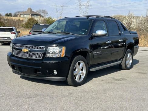 Used 2013 Chevrolet Avalanche LT w/ All-Star Edition RWD image 7