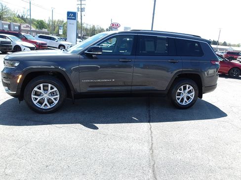Used 2021 Jeep Grand Cherokee L Limited image 4