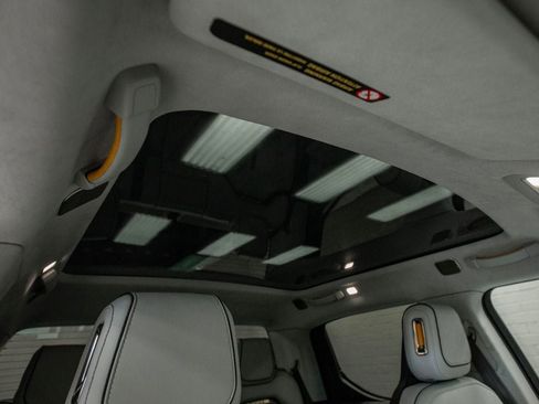 Used 2022 Rivian R1T Adventure image 25