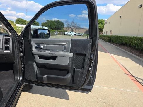 Used 2016 RAM 1500 Express image 24