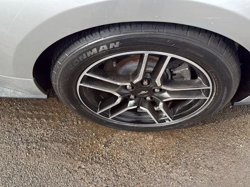 Used 2018 Ford Mustang Premium RWD image 28