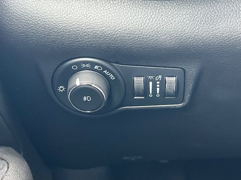 Used 2024 Jeep Compass Trailhawk image 41