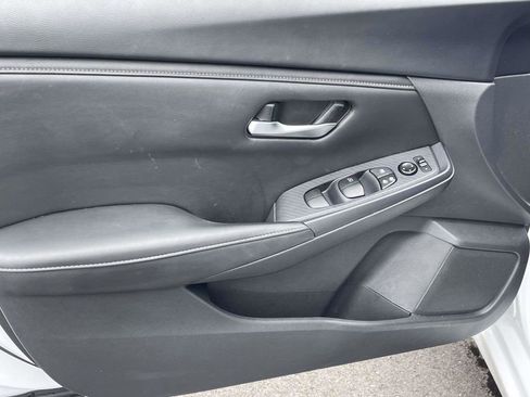 Used 2023 Nissan Sentra SV FWD image 13