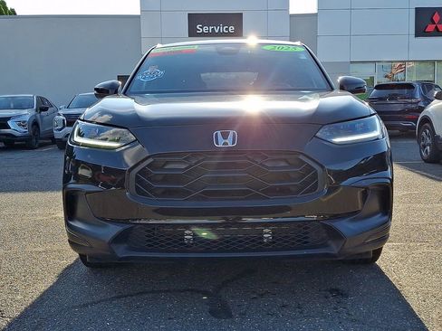 Used 2025 Honda HR-V Sport image 2