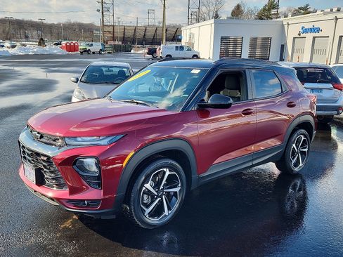 Used 2023 Chevrolet TrailBlazer RS w/ Convenience Package image 3