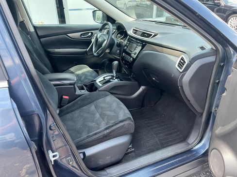 Used 2016 Nissan Rogue SV FWD image 9