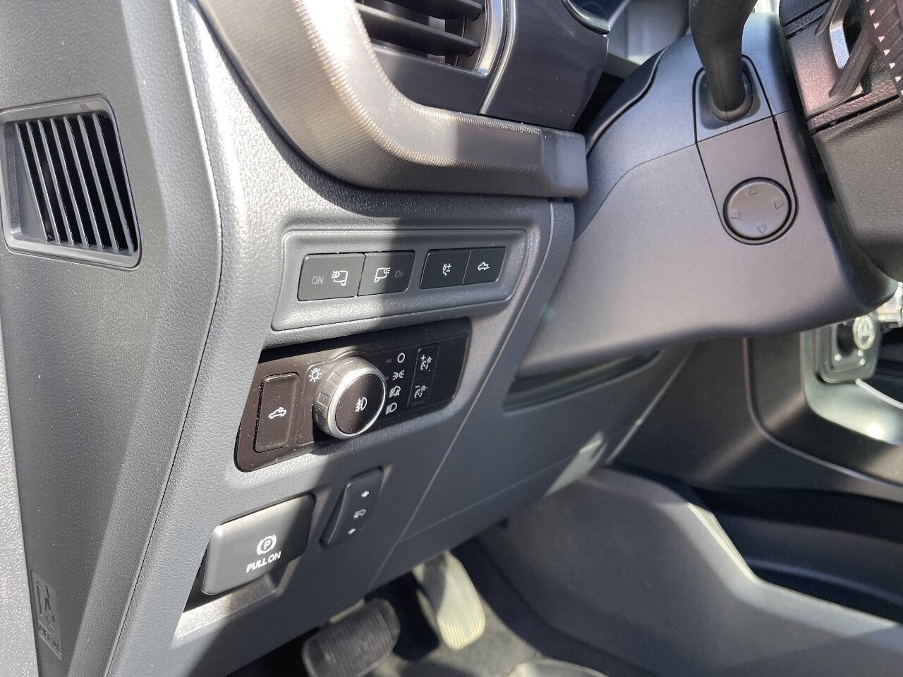 Used 2023 Ford F150 Raptor AWD/4WD image 11