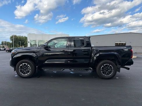Certified 2025 Toyota Tacoma TRD Sport AWD/4WD image 4