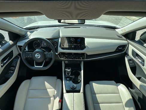 Certified 2021 Nissan Rogue SL w/ Premium Package AWD/4WD image 27