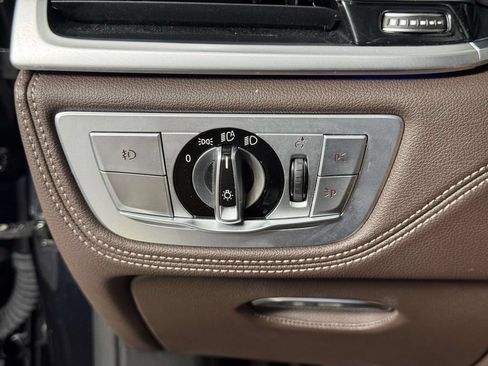 Used 2019 BMW 740i xDrive w/ Executive Package AWD/4WD image 19