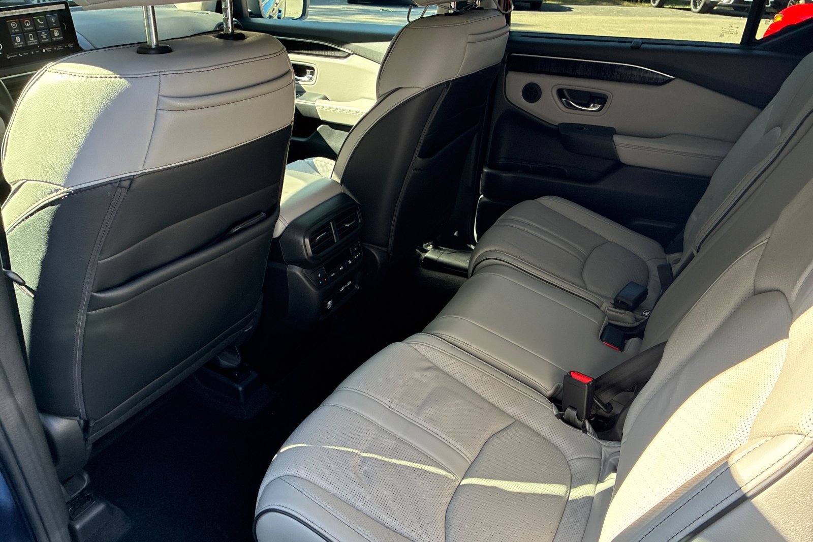 Used 2023 Honda Pilot Elite image 13