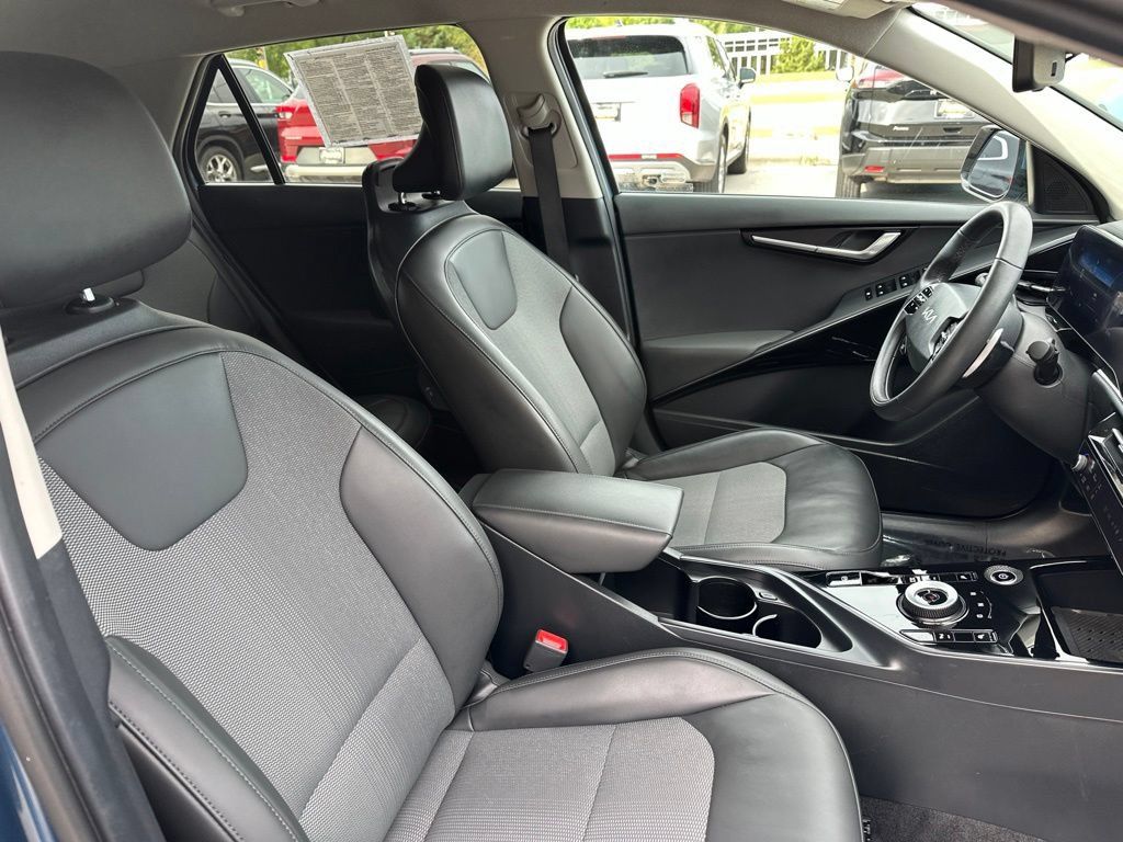 Used 2024 Kia Niro Wind w/ Wind Preserve Package FWD image 16
