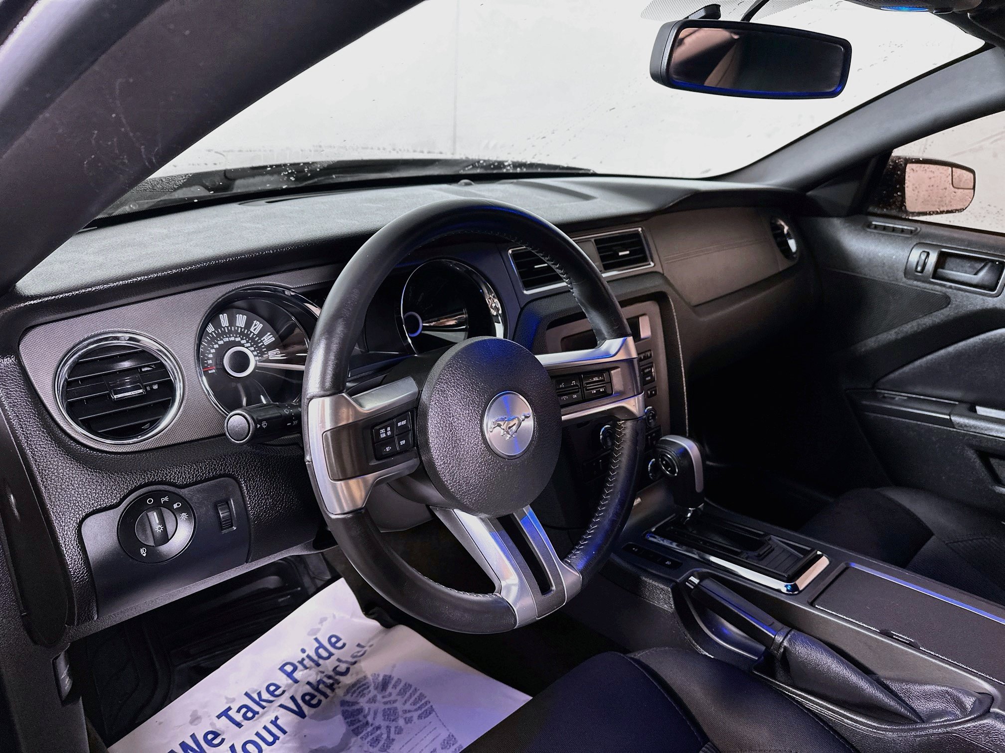 Used 2013 Ford Mustang Coupe RWD image 9