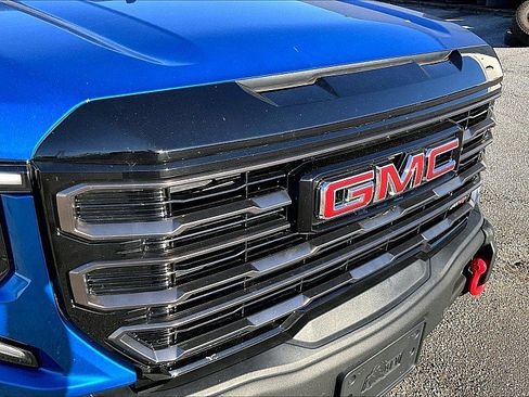 Used 2023 GMC Sierra 1500 AT4X AWD/4WD image 35