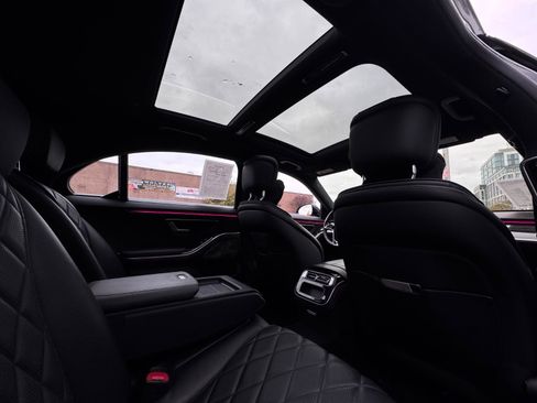 Used 2022 Mercedes-Benz S 580 S 580 image 26