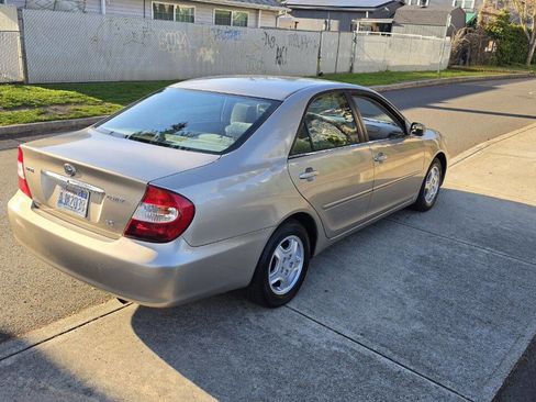 Used 2003 Toyota Camry SE FWD image 5