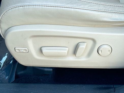 Used 2016 Toyota Highlander XLE image 15