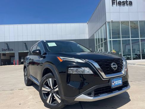 Certified 2023 Nissan Rogue Platinum FWD image 1
