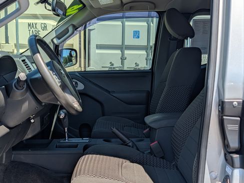 Used 2016 Nissan Frontier SV w/ SV Value Truck Package RWD image 20