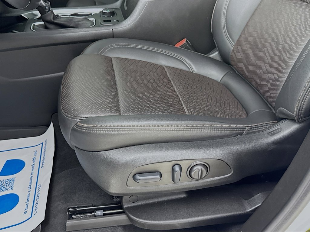 Used 2023 Chevrolet Traverse High Country w/ LPO, Floor Liner Package FWD image 24