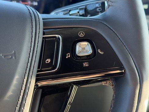 New 2026 Lincoln Aviator AWD image 13