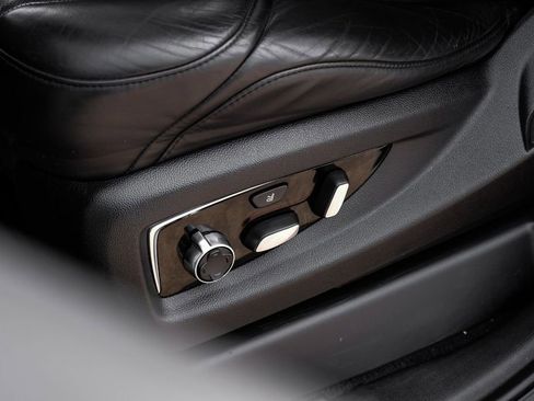 Used 2020 Cadillac Escalade ESV Platinum image 33