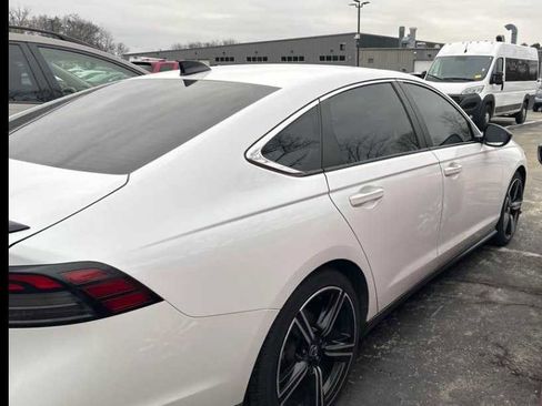Used 2023 Honda Accord Sport image 7