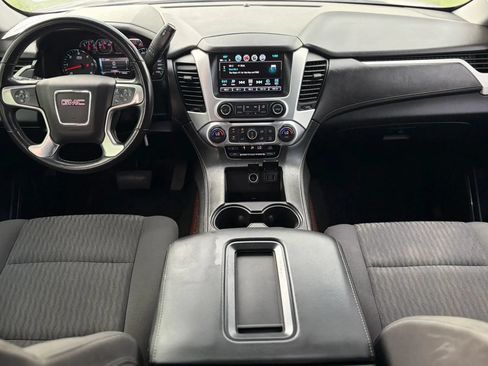 Used 2020 GMC Yukon SLE w/ SLE Value Package RWD image 12